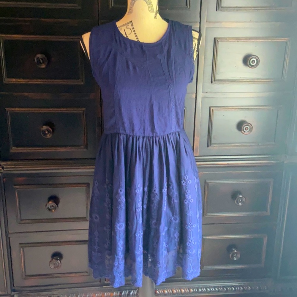 Navy blue lace girl’s dress